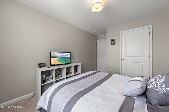 14 Wright Road, Barnegat, NJ 08005