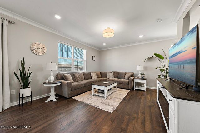 14 Wright Road, Barnegat, NJ 08005