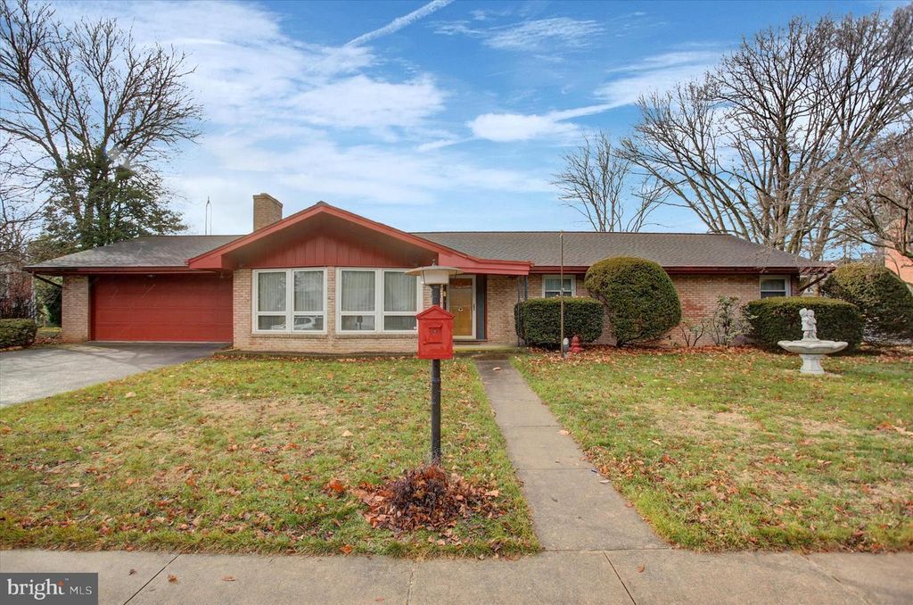 960 LEIDIG DRIVE, Chambersburg, PA 17202