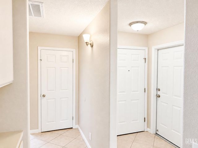 3125 Silver Spur Way, Bakersfield, CA 93312
