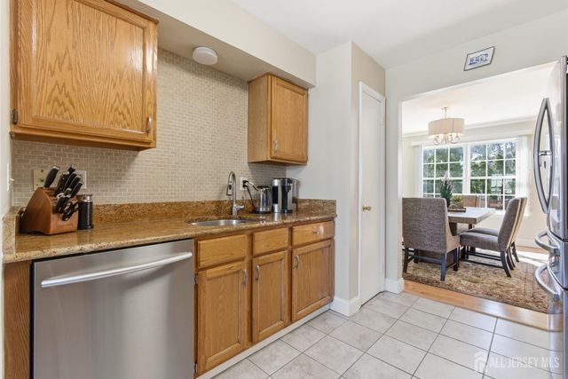 24 Rubar Drive, Sayreville, NJ 08859