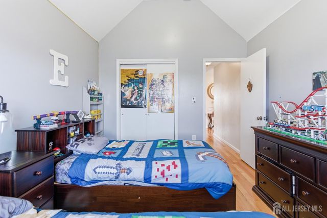 24 Rubar Drive, Sayreville, NJ 08859