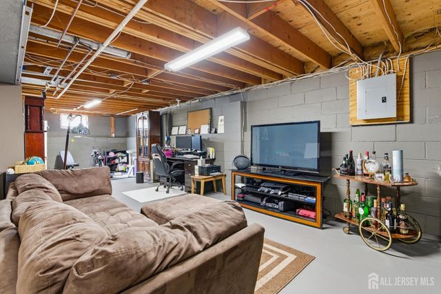 24 Rubar Drive, Sayreville, NJ 08859