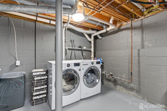 24 Rubar Drive, Sayreville, NJ 08859