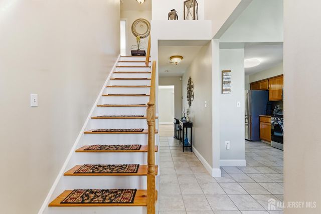 24 Rubar Drive, Sayreville, NJ 08859