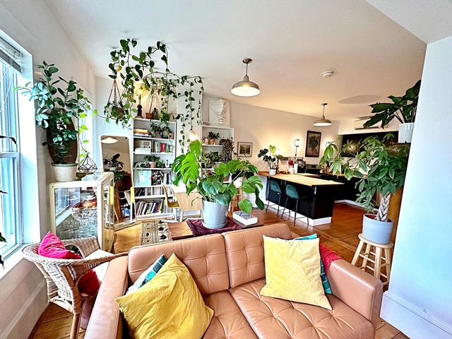 264 Sumner St 3, Boston, MA 02128