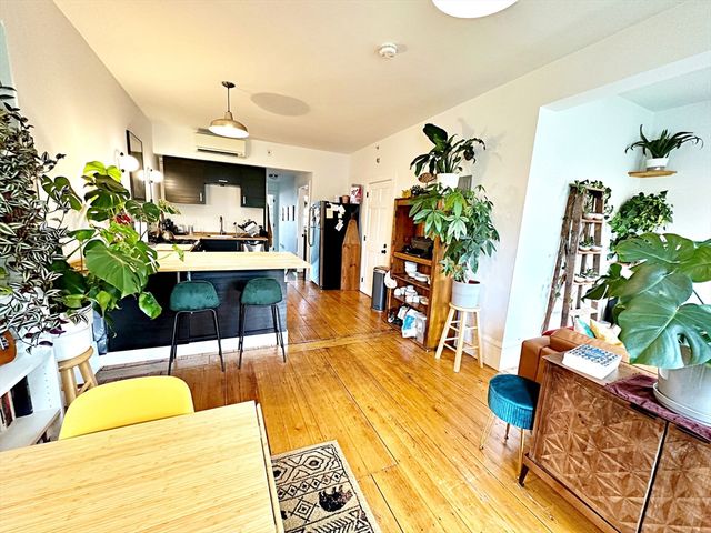 264 Sumner St 3, Boston, MA 02128
