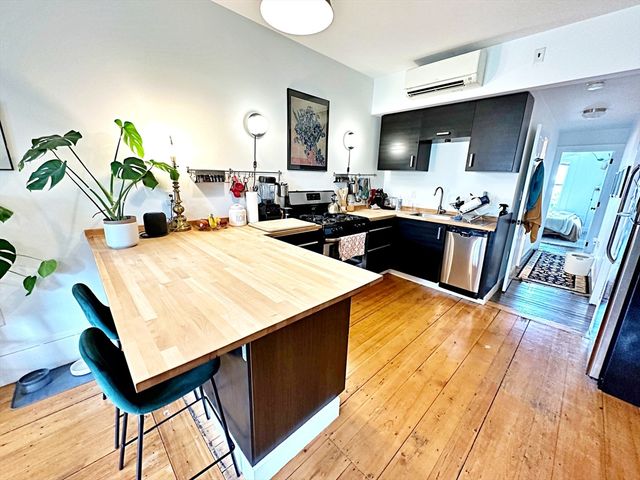 264 Sumner St 3, Boston, MA 02128