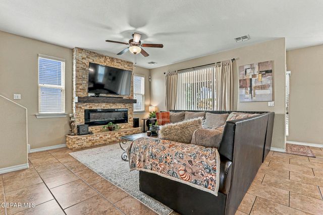 213 S MANZANITA Drive, El Paso, TX 79928