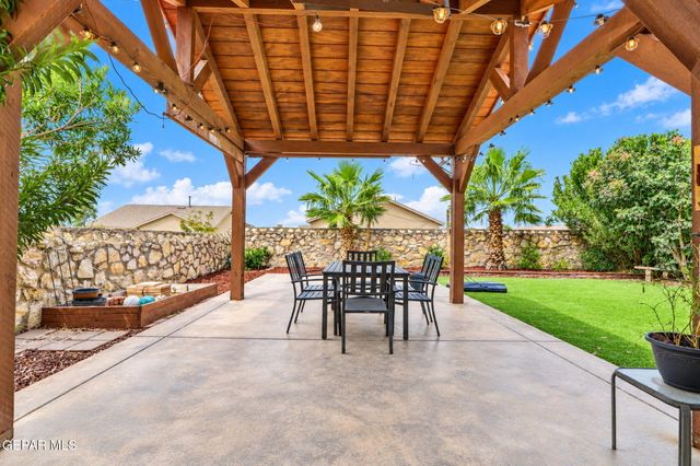 213 S MANZANITA Drive, El Paso, TX 79928