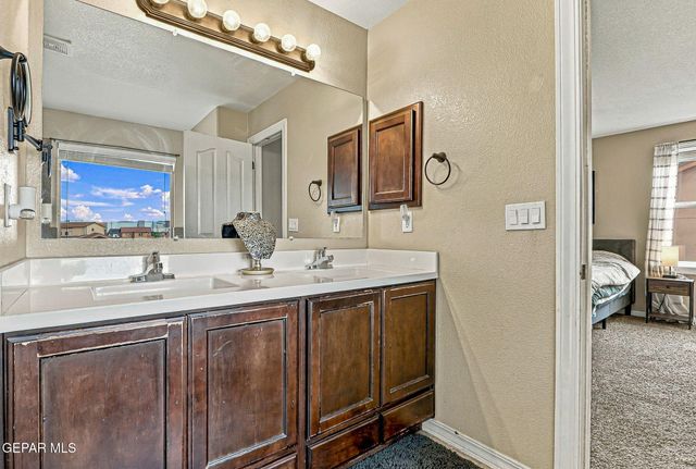 213 S MANZANITA Drive, El Paso, TX 79928