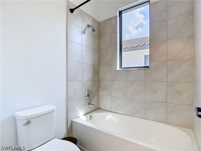 5045 Arancia LN, Ave Maria, FL 34142