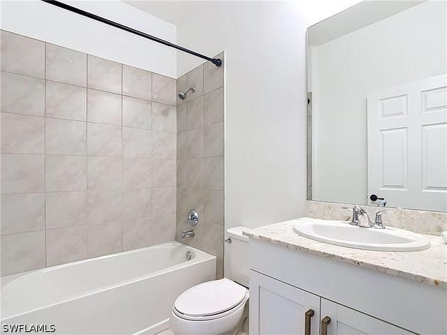 5045 Arancia LN, Ave Maria, FL 34142