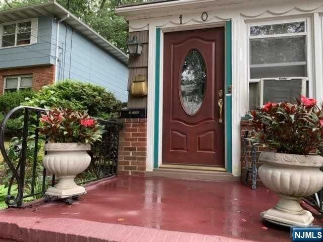 10 Lenox Avenue 2nd Floor, Ridgewood, NJ 07450