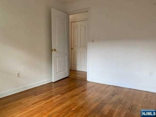 10 Lenox Avenue 2nd Floor, Ridgewood, NJ 07450