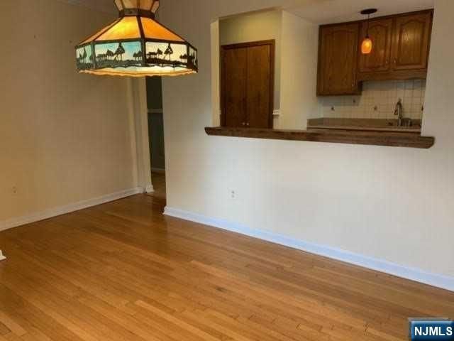 10 Lenox Avenue 2nd Floor, Ridgewood, NJ 07450