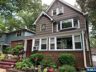 10 Lenox Avenue 2nd Floor, Ridgewood, NJ 07450