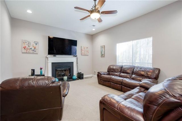 2727 Crestworth Lane, Buford, GA 30519