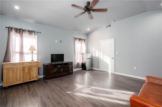 2727 Crestworth Lane, Buford, GA 30519