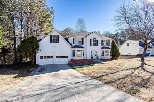 2727 Crestworth Lane, Buford, GA 30519
