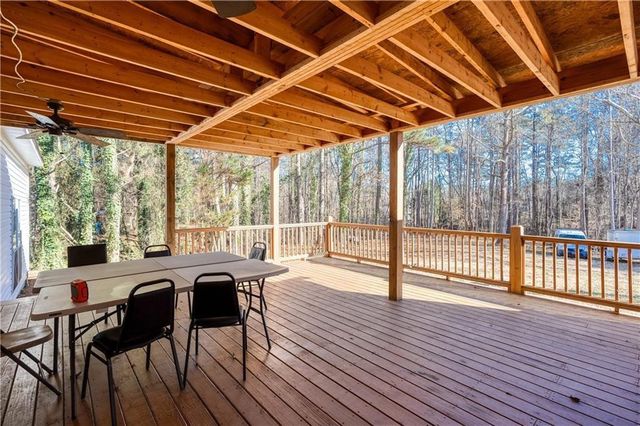 2727 Crestworth Lane, Buford, GA 30519