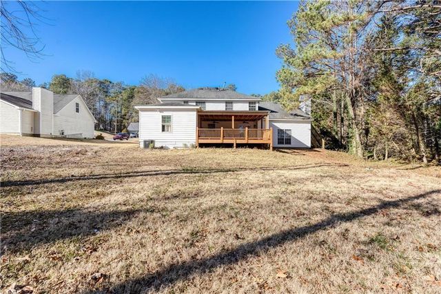 2727 Crestworth Lane, Buford, GA 30519