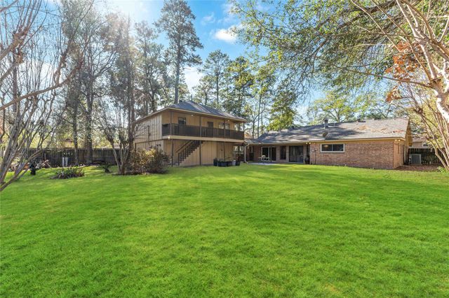 26418 Maplewood Drive, Oak Ridge North, TX 77386