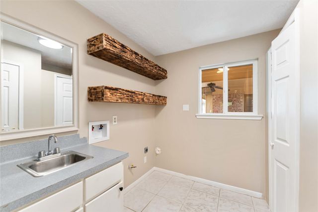 26418 Maplewood Drive, Oak Ridge North, TX 77386