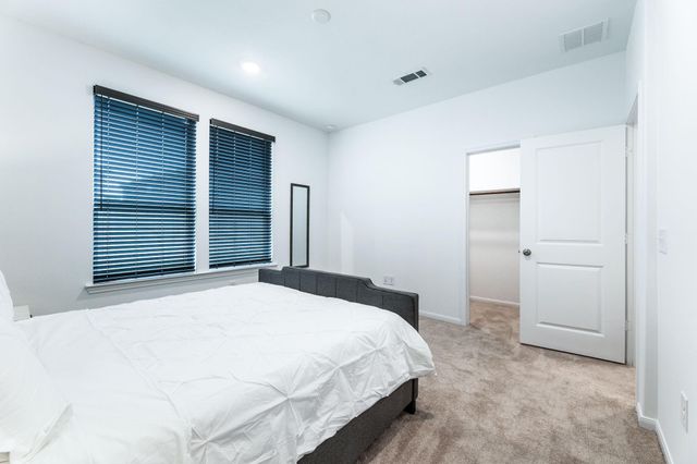 16745 Oak Bough Drive, Conroe, TX 77302