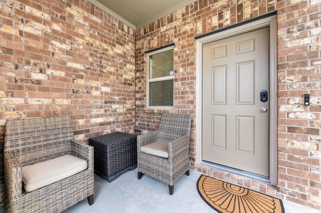 16745 Oak Bough Drive, Conroe, TX 77302