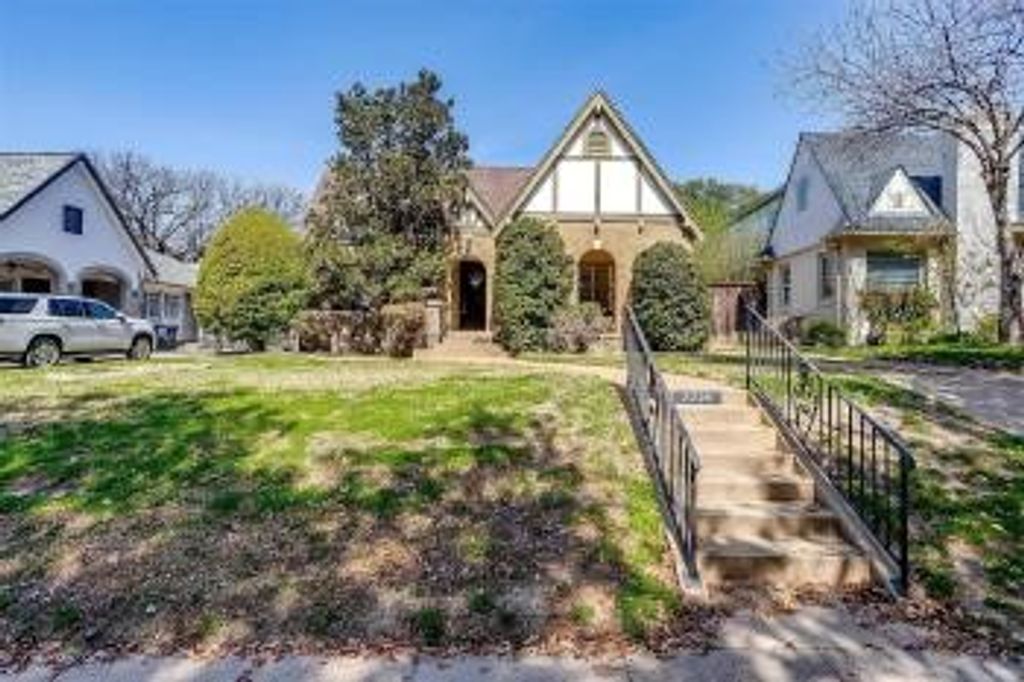 2220 Wilshire Boulevard, Fort Worth, TX 76110