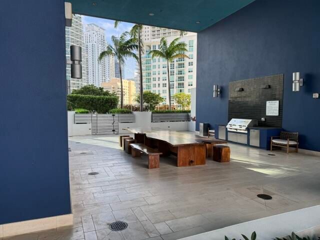 1300 BRICKELL BAY 2105, Miami, FL 33131