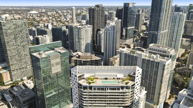 1300 BRICKELL BAY 2105, Miami, FL 33131