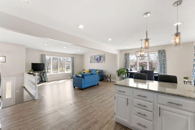 418 Teibel Drive, Schererville, IN 46375