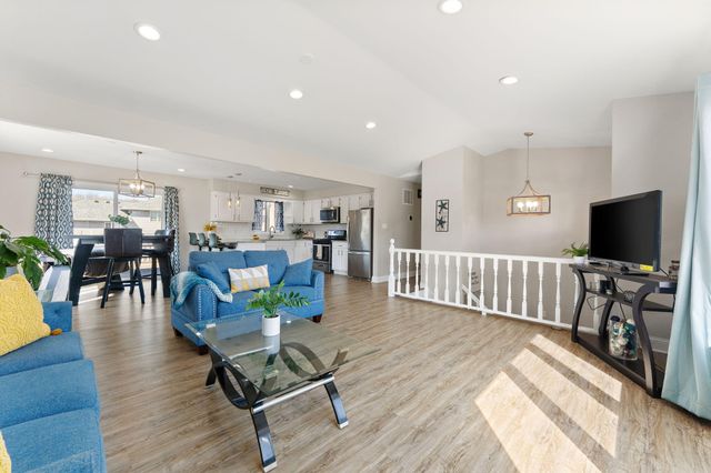 418 Teibel Drive, Schererville, IN 46375