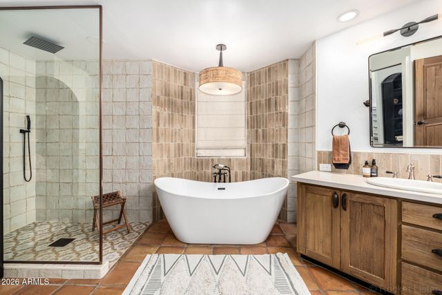 10801 E HAPPY VALLEY Road 24, Scottsdale, AZ 85255