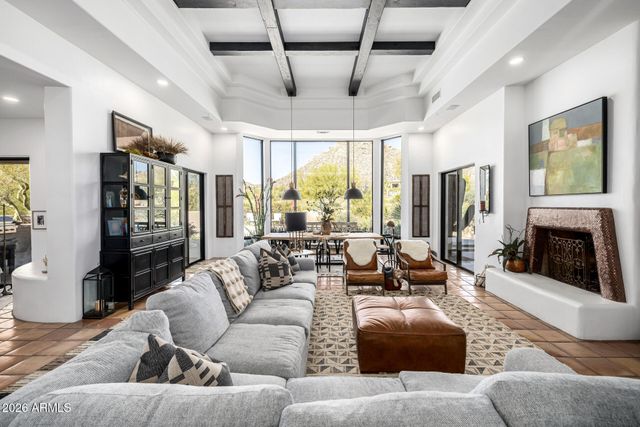 10801 E HAPPY VALLEY Road 24, Scottsdale, AZ 85255