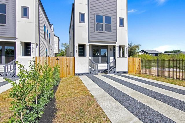 4805 Paula St B, Houston, TX 77033