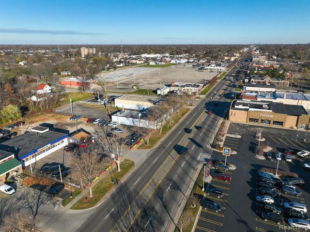 29944 Ford Road, Garden City, MI 48135