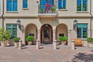 555 Byron Street 105, Palo Alto, CA 94301