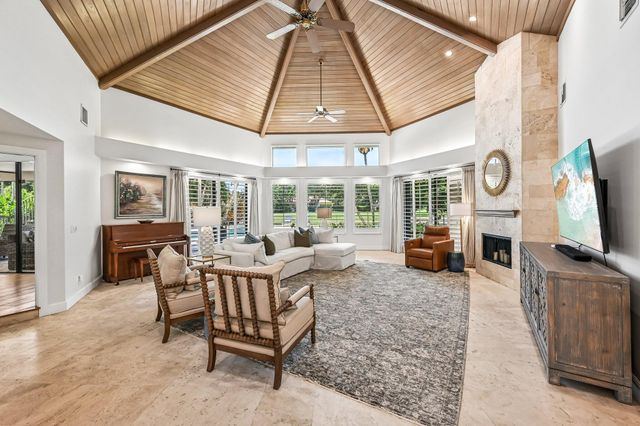 15 Carrick Road, Palm Beach Gardens, FL 33418