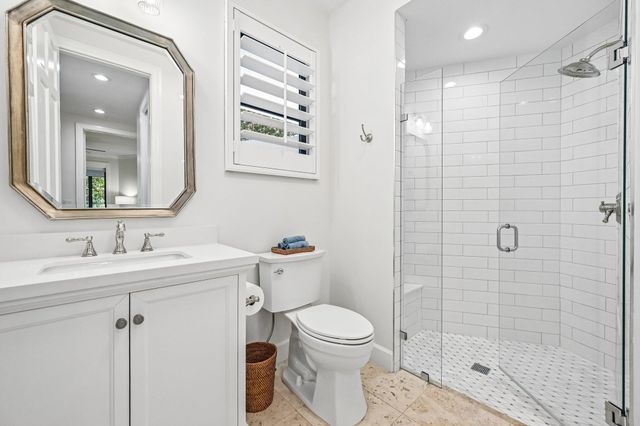 15 Carrick Road, Palm Beach Gardens, FL 33418