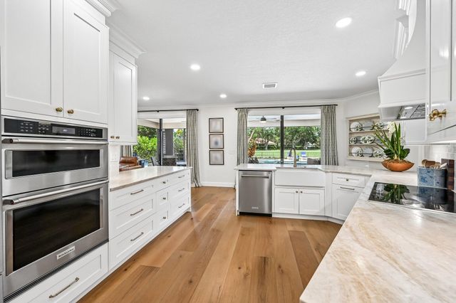 15 Carrick Road, Palm Beach Gardens, FL 33418