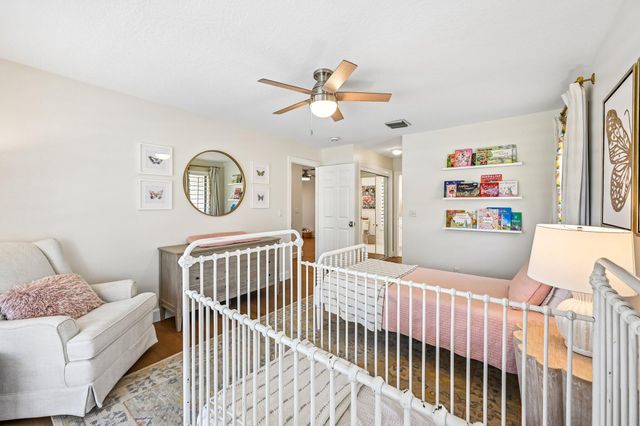 15 Carrick Road, Palm Beach Gardens, FL 33418