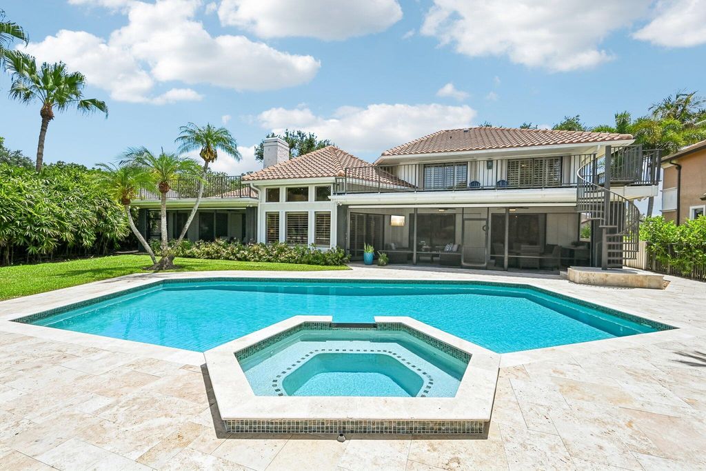 15 Carrick Road, Palm Beach Gardens, FL 33418