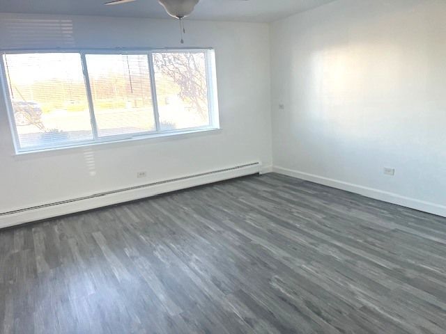 9245 Irving Park Road GE, Schiller Park, IL 60176