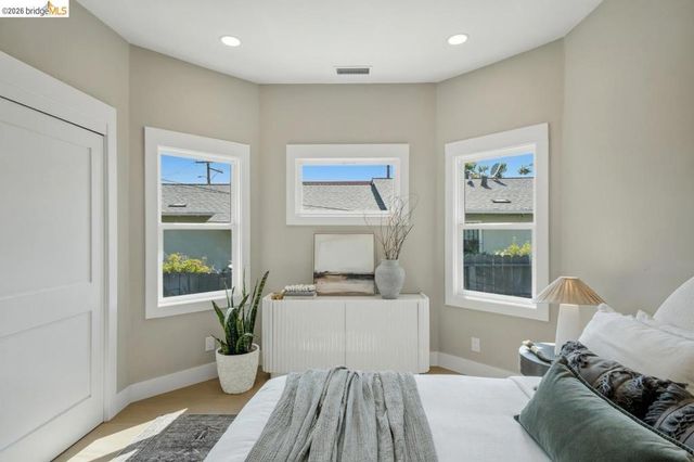 1009 Addison St, Berkeley, CA 94710