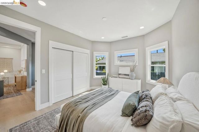 1009 Addison St, Berkeley, CA 94710