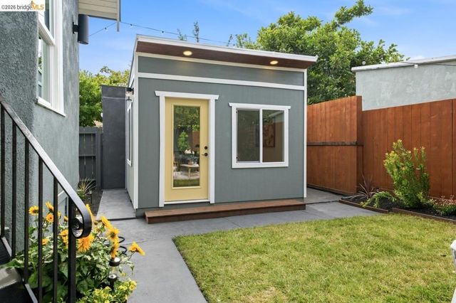 1009 Addison St, Berkeley, CA 94710