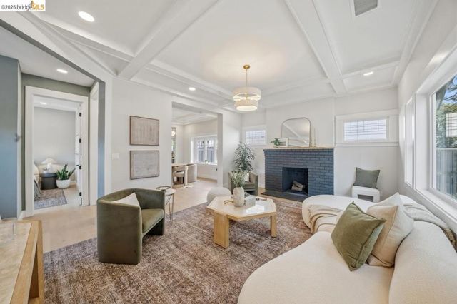 1009 Addison St, Berkeley, CA 94710
